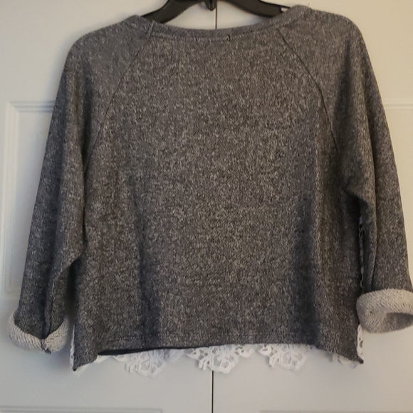 Crochet front cropped sweater NWT - Picture 3 of 4